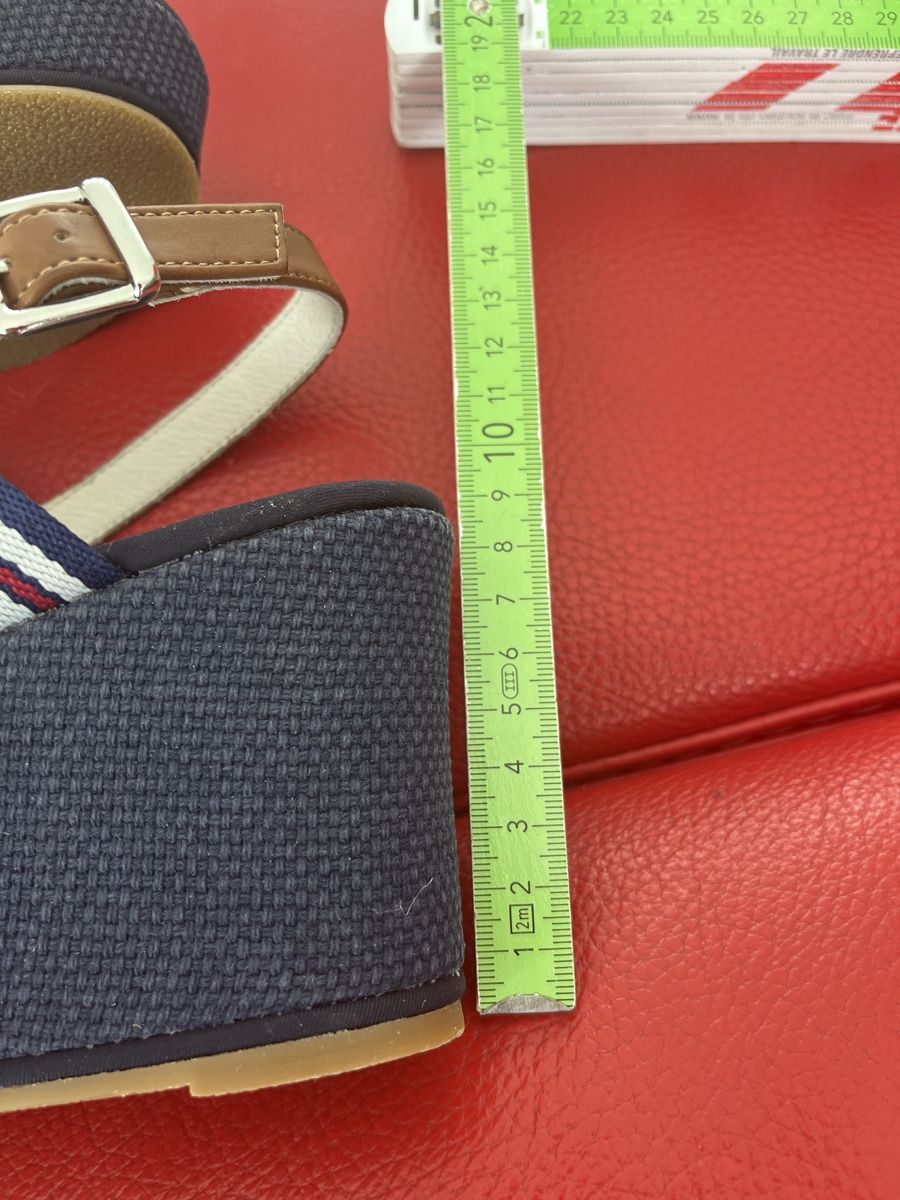 US Polo Scarpe da donna: Sandales compensées U.S.Polo Assn. - Taille 39 neuve – Nuovo (secondo la descrizione) da St-Sulpice VD venduto da Twin5 2