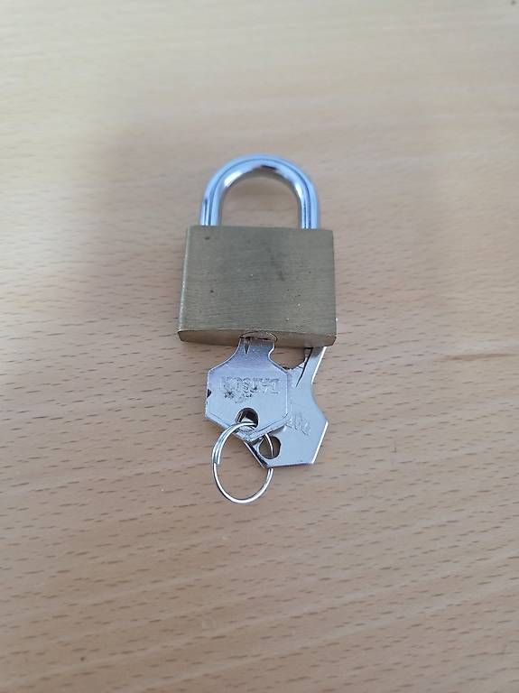 Lucchetti: Vorhängeschloss Messing 3.5cm / 5cm – Usato da Ennetbürgen venduto da Riwemogmbh 1