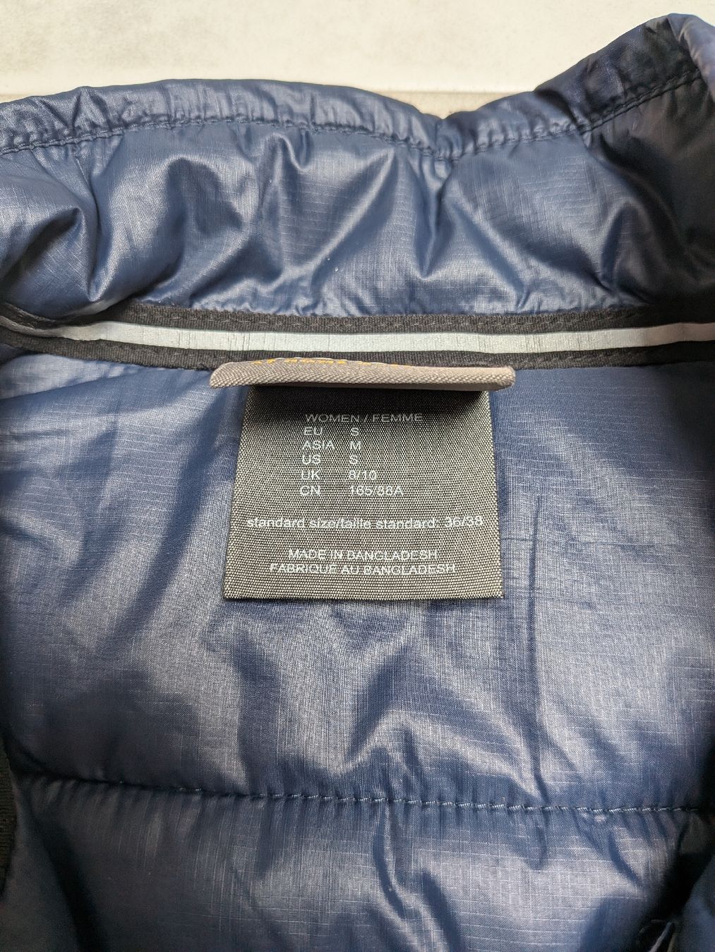 Jack Wolfskin Gilet & Giacche senza maniche: Jack Wolfskin Gilet Pack & Go – Usato da Küssnacht am Rigi venduto da schweizerrose 1
