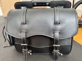 Sacoche latérale moto Degner cuir noir bon état