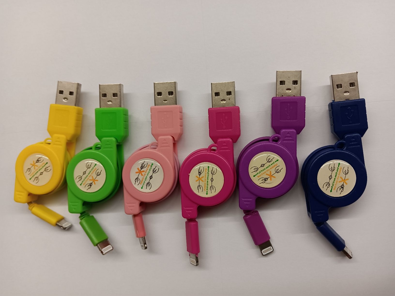 Kabel: iPhone 8pin kompatible Ladekabel Roll Up Aufrollbar USB – Neu und originalverpackt aus Ermatingen von rik4rdo 1