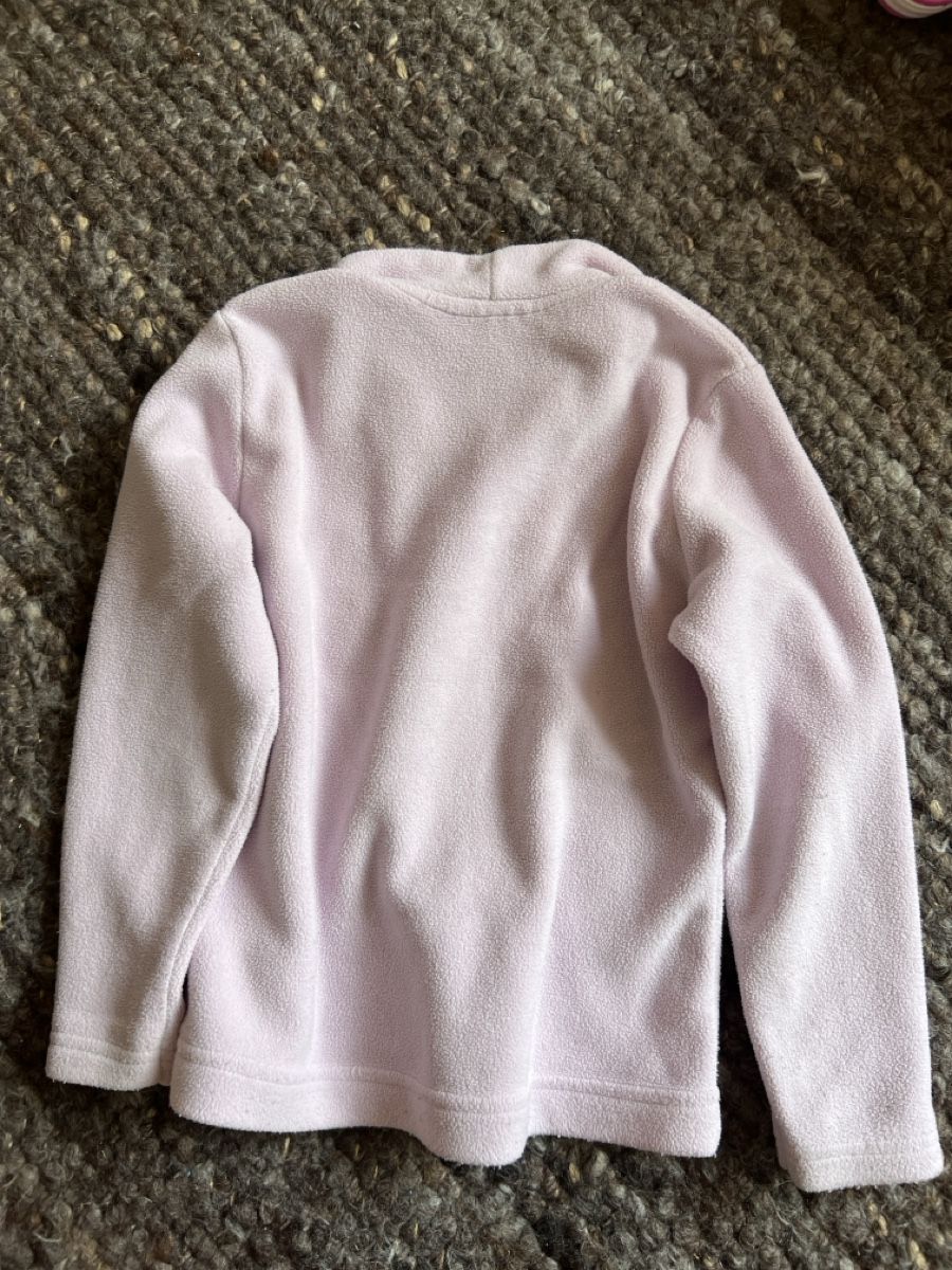 Pullover & Sweatshirts: Kinder Fleecepulli Gr 104 – Gebraucht aus Winterthur von LeonoraCor 1