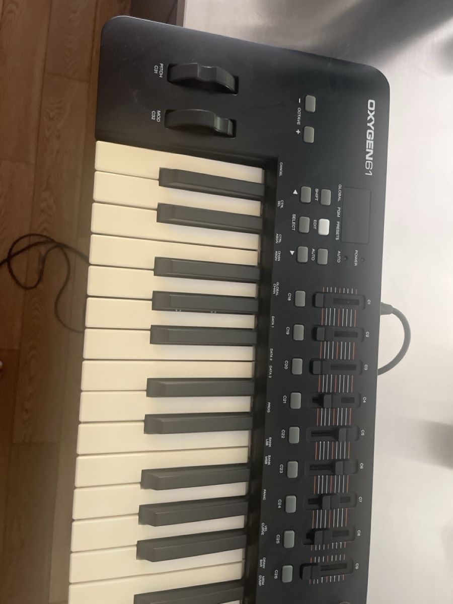 Strumenti musicali: Keyboard M-Audio Controller Oxygen 61 – Usato da Zürich venduto da Kb6464 2