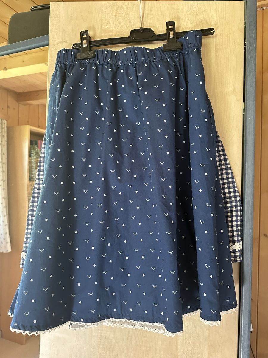 Robes: 2-teiliges Dirndl – Neuf (Voir description) à Obersaxen par sin_mvy5 2