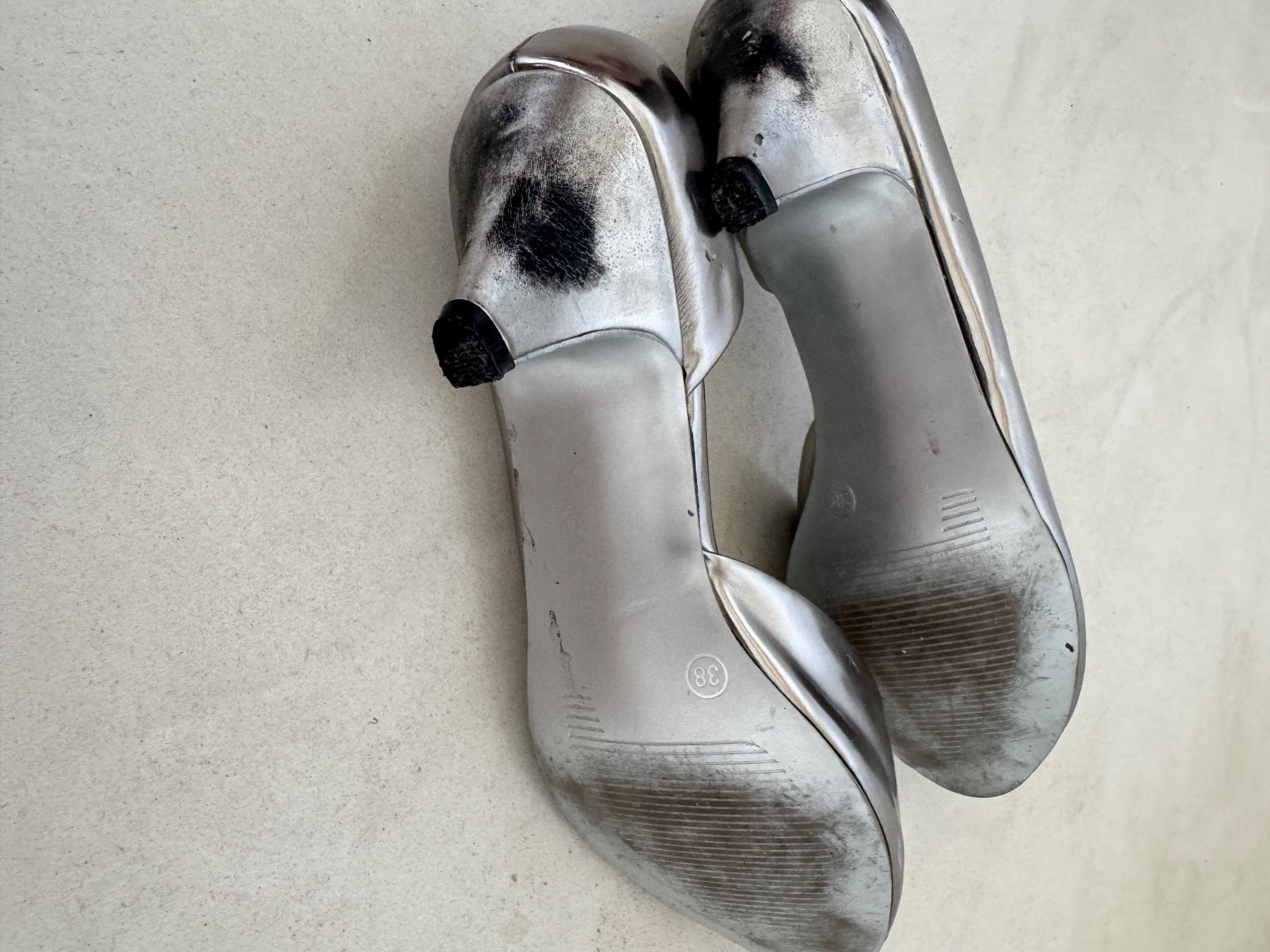 Graceland Scarpe da donna: Escaprins argenté vintage – Usato da giffers venduto da sev_c9x9 3