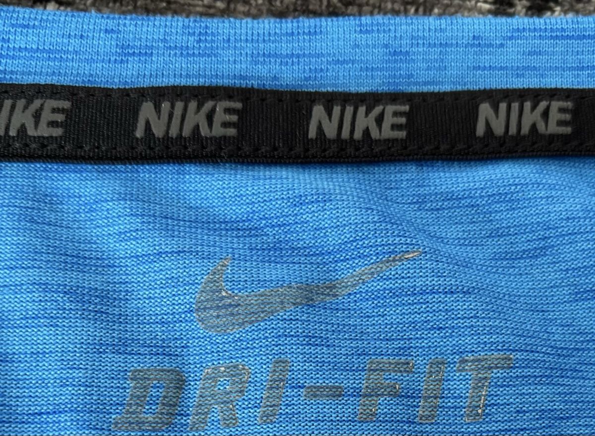 Nike T-shirt: Débardeurs Nike  – Usato da Conthey venduto da deb_29ww 3