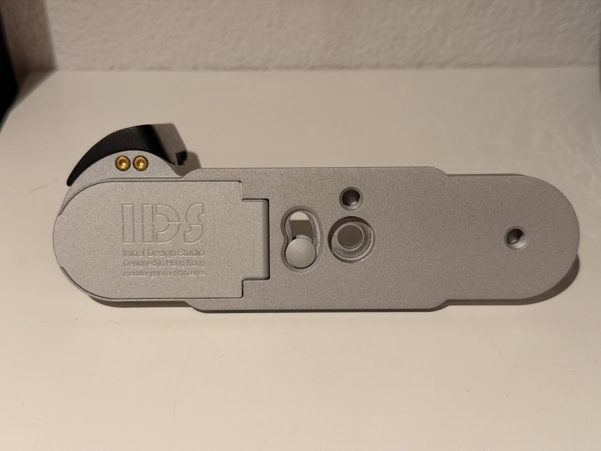 Lecteurs & Adaptateurs: IDS Camera Grip for Leica M11 – D'occasion à Sennhof par AlxUnder 1