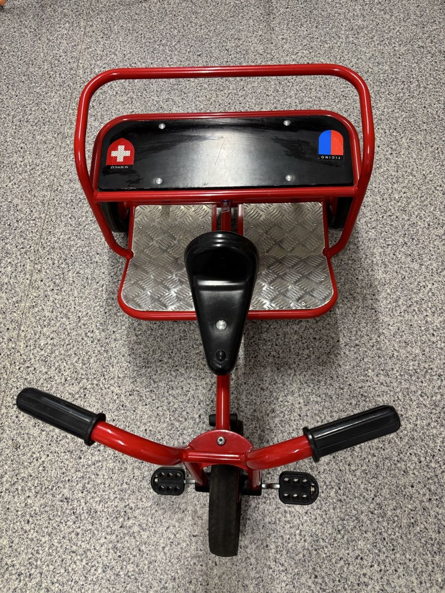 Winther Véhicules pour enfants: Winther Viking Dreirad Doppeltaxi – D'occasion à Stüsslingen par Natrium 5
