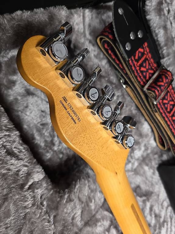 Strumenti musicali: Fender telecaster American Ultra II  – Usato da Avry-sur-Matran venduto da Berlingo1 3