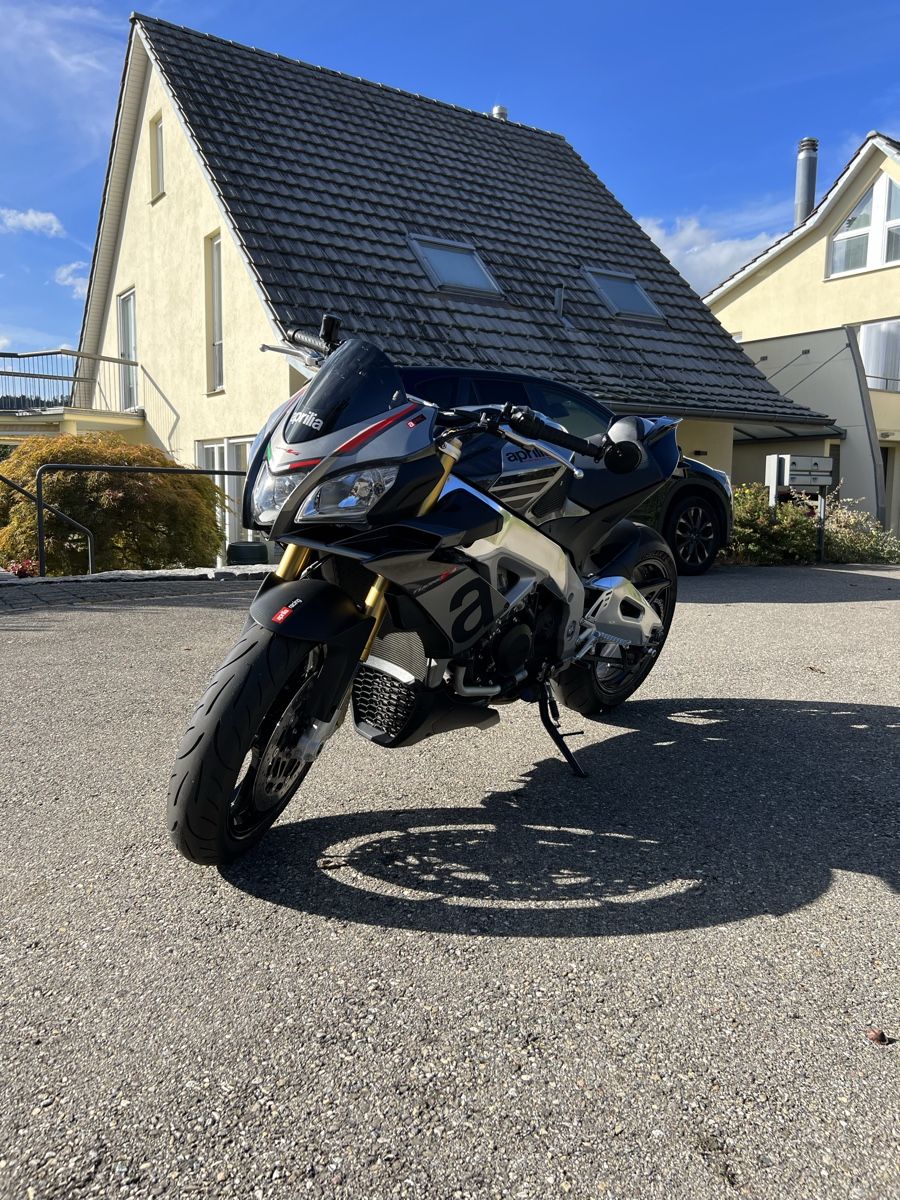Aprilia Strada: Aprilia Tuono V4 1100 – Usato da Embrach venduto da Dmoney 2