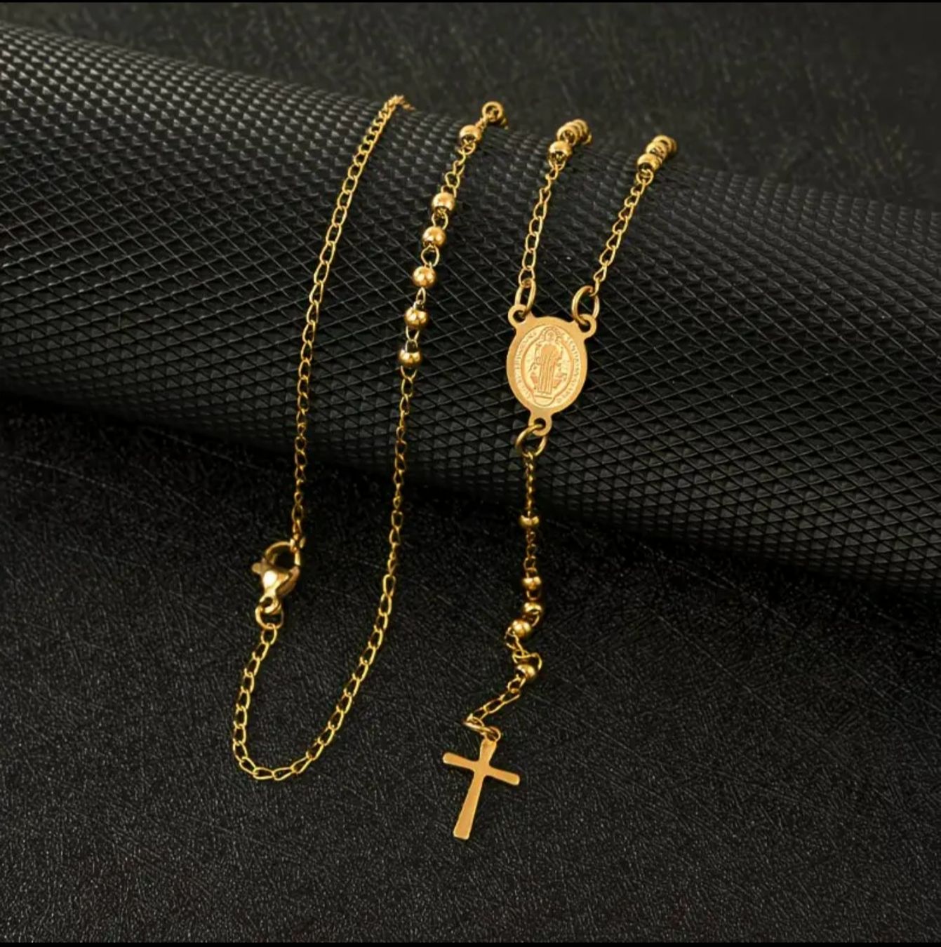 Autres bijoux: Collier chapelet doré, NEUF. – Neuf avec emballage d'origine à Puidoux par mic_c2fh