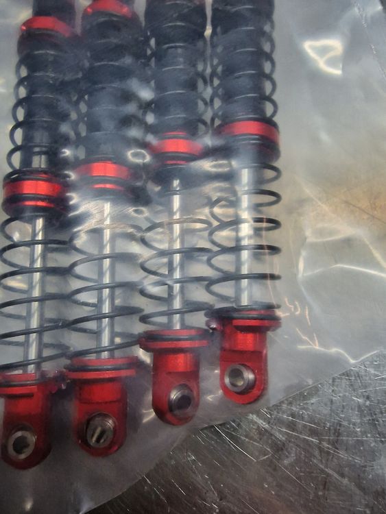 Ricambi RC Crawler Supporto Ammortizzatori Per Auto RC 1/10 - 4 Pezzi