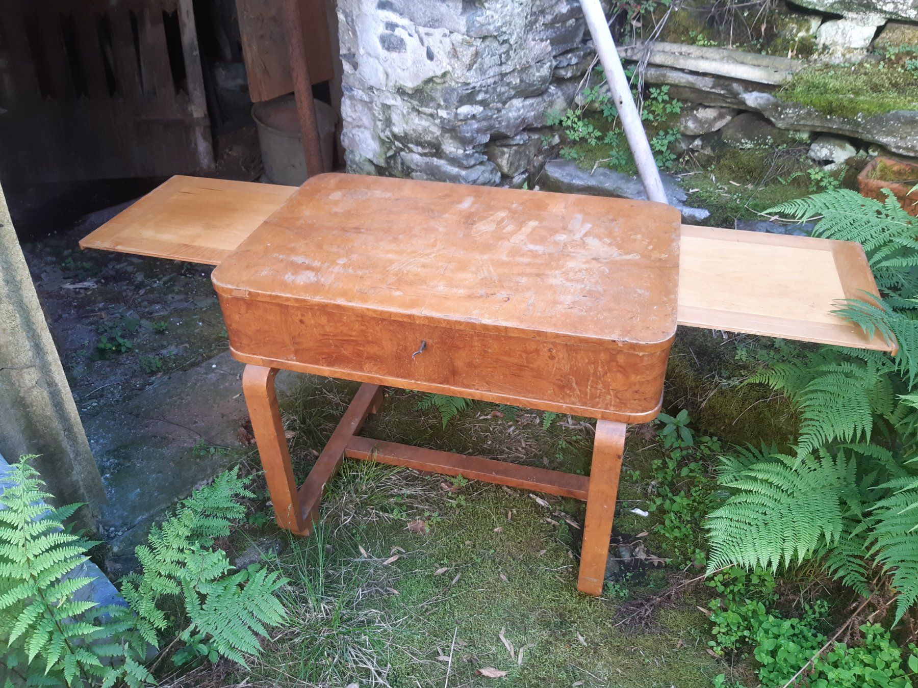 Tische: Lovely desk to be repaired – Defekt aus Verscio von giamma1985 2