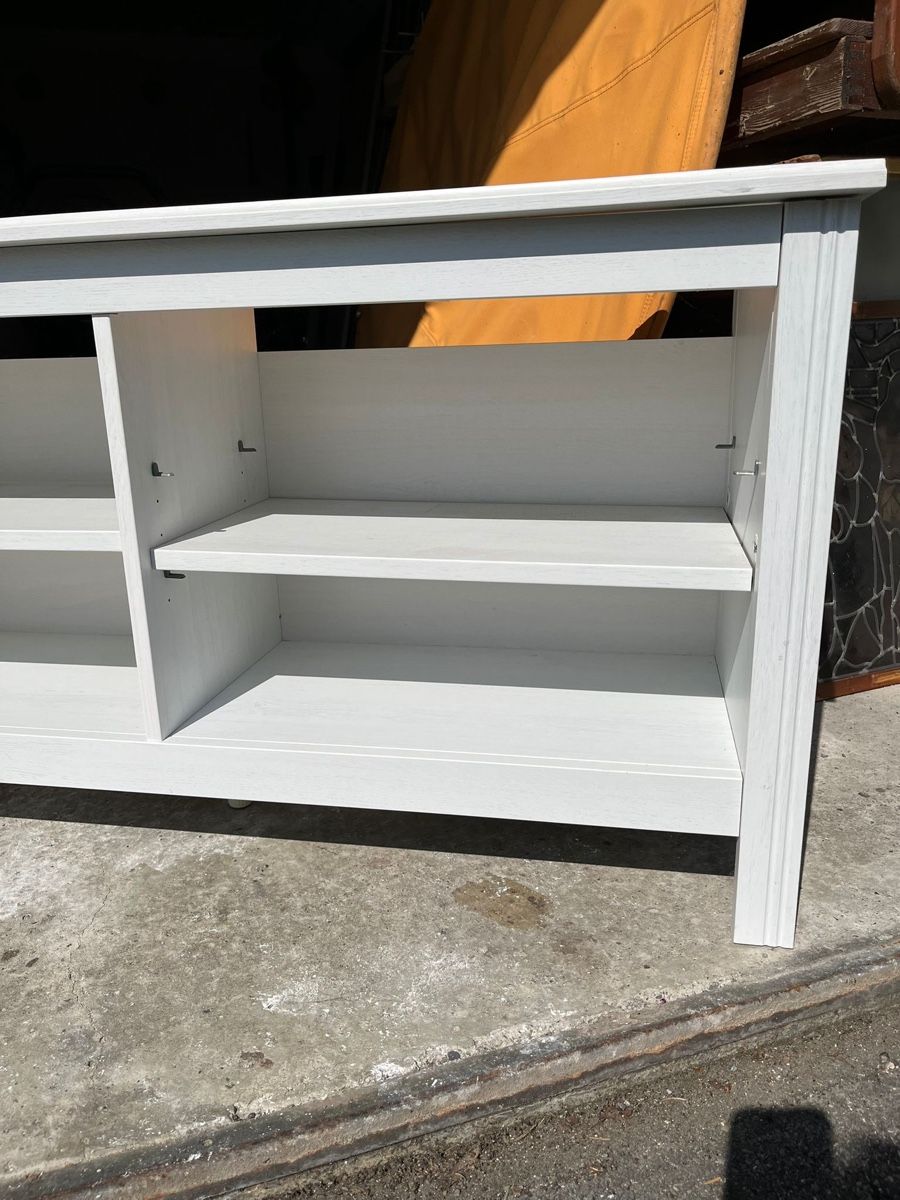 Ikea Mobili TV: Weisses TV-Möbel/Sideboard Brimnes Ikea – Usato da Lenzburg venduto da selabella 1