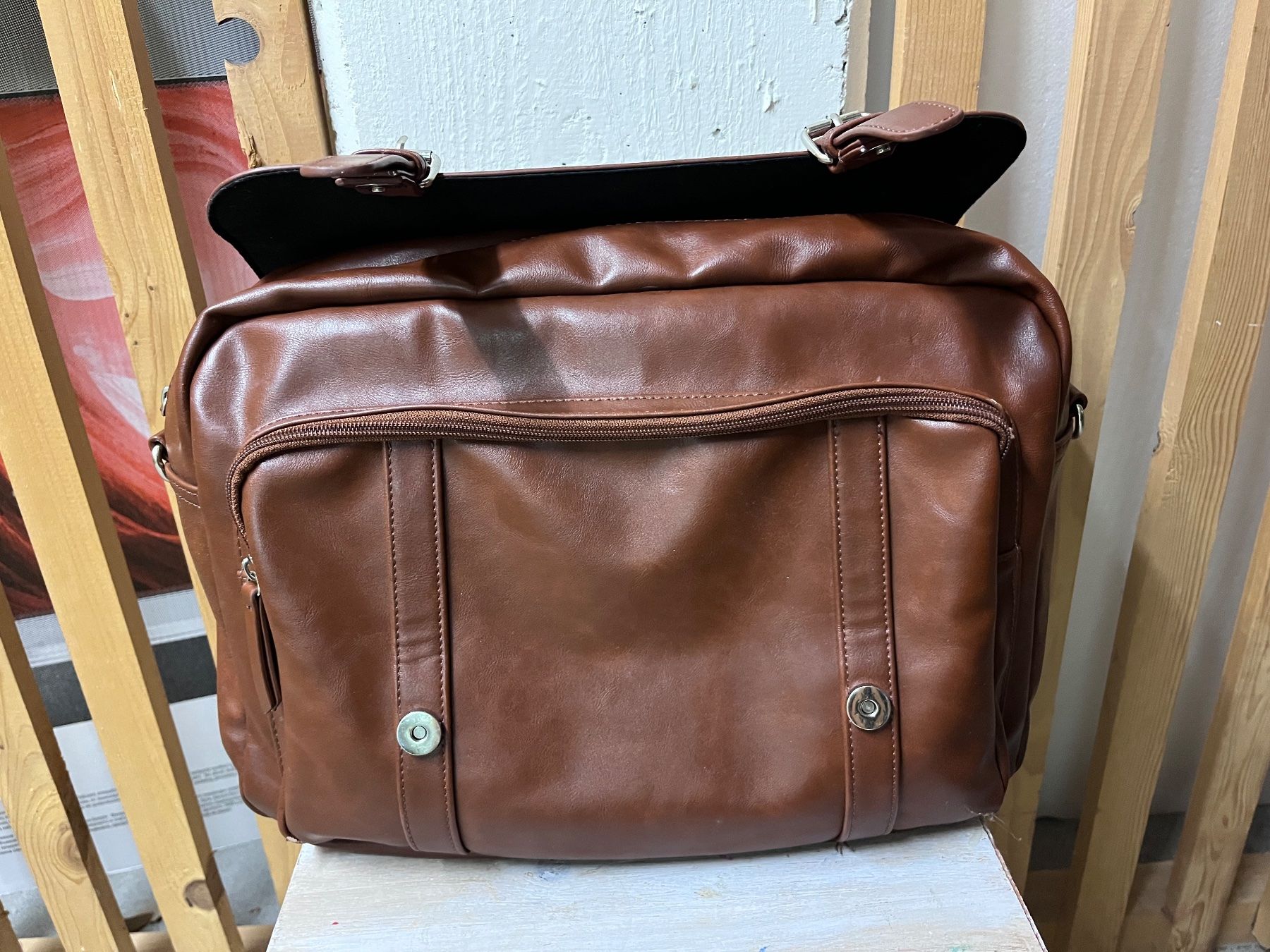 Koffer & Taschen: Braune Businesstasche / Laptoptasche Pier One cognac – Gebraucht aus Hergiswil NW von SLDM 3