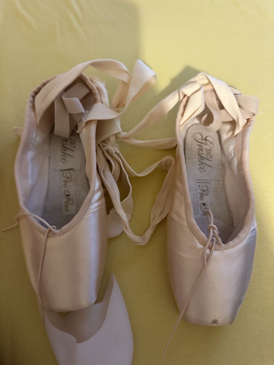 Damenschuhe: Ballet Spitzenschuhe  – Gebraucht aus Zollikofen von dad_y9xm 1