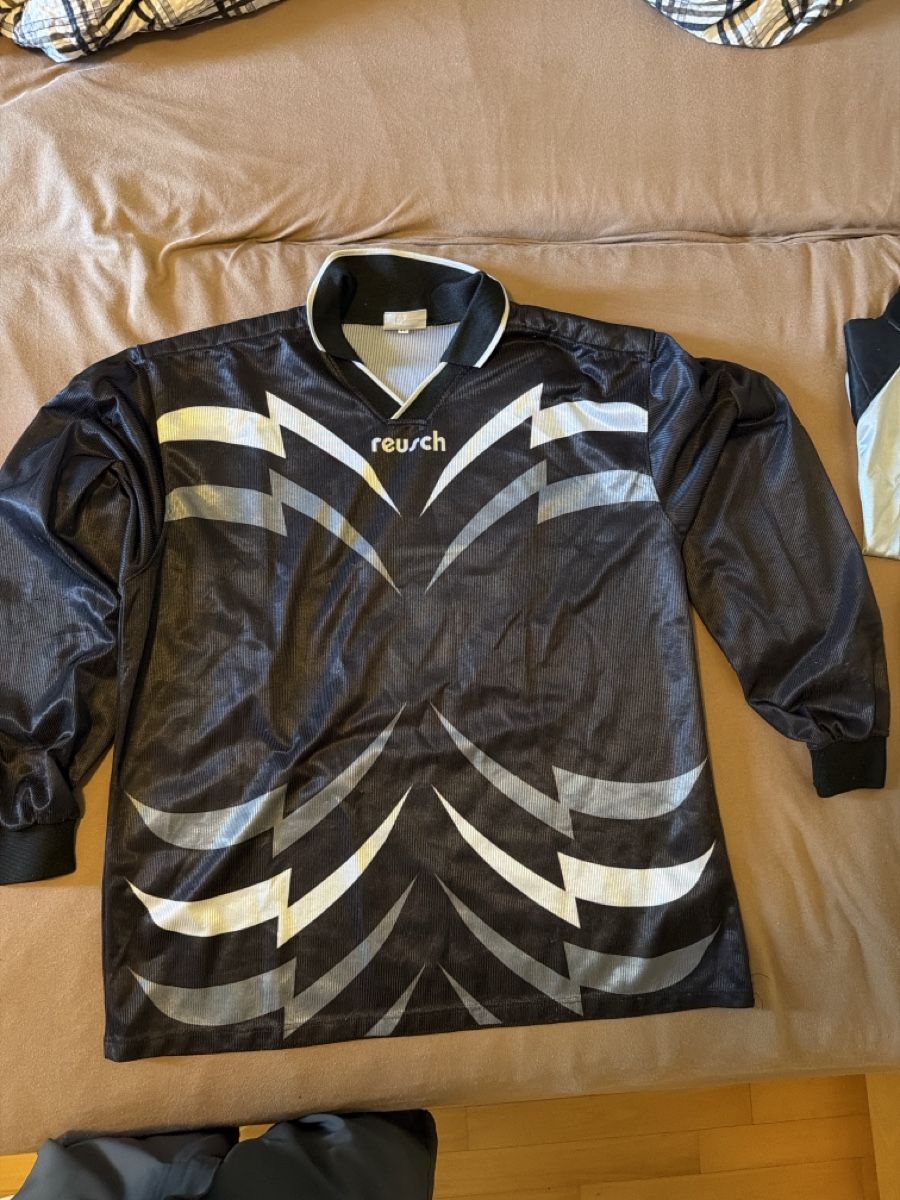 Adidas Kleiderpakete: Affarone portiere  – Gebraucht aus Sementina von bru_vpp5 3