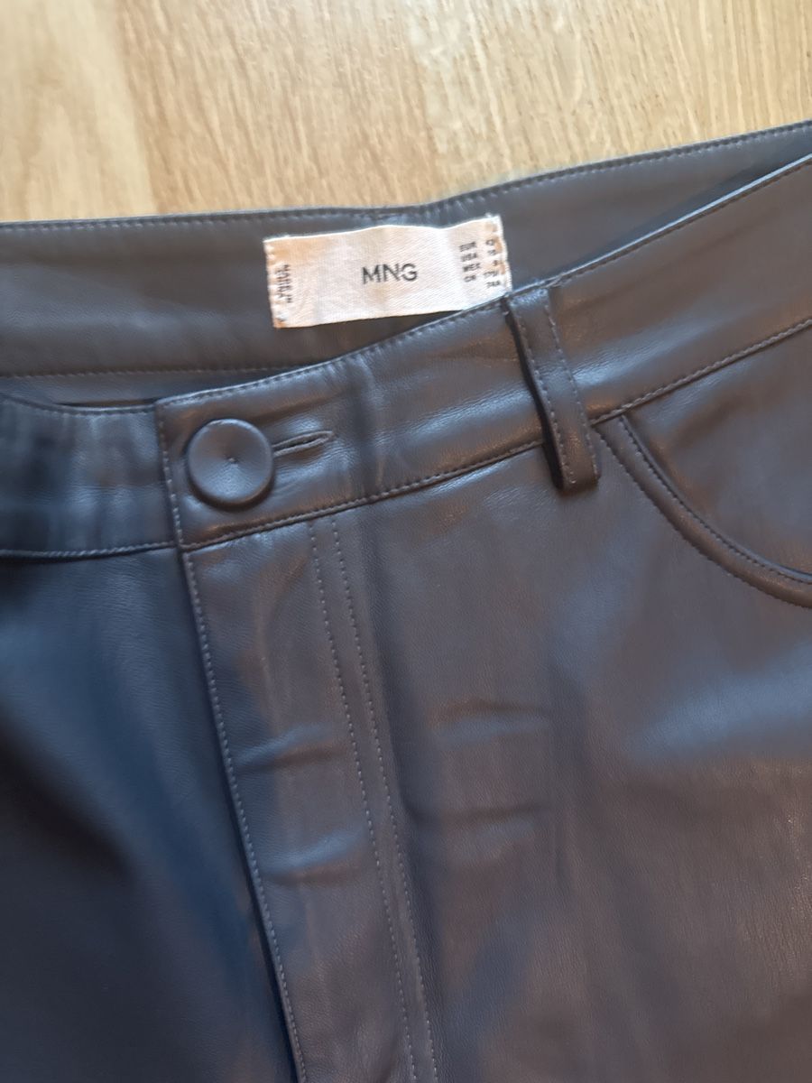 Pantaloni: Mango leather looks like pants – Usato da Fribourg venduto da ksu_65bh 1