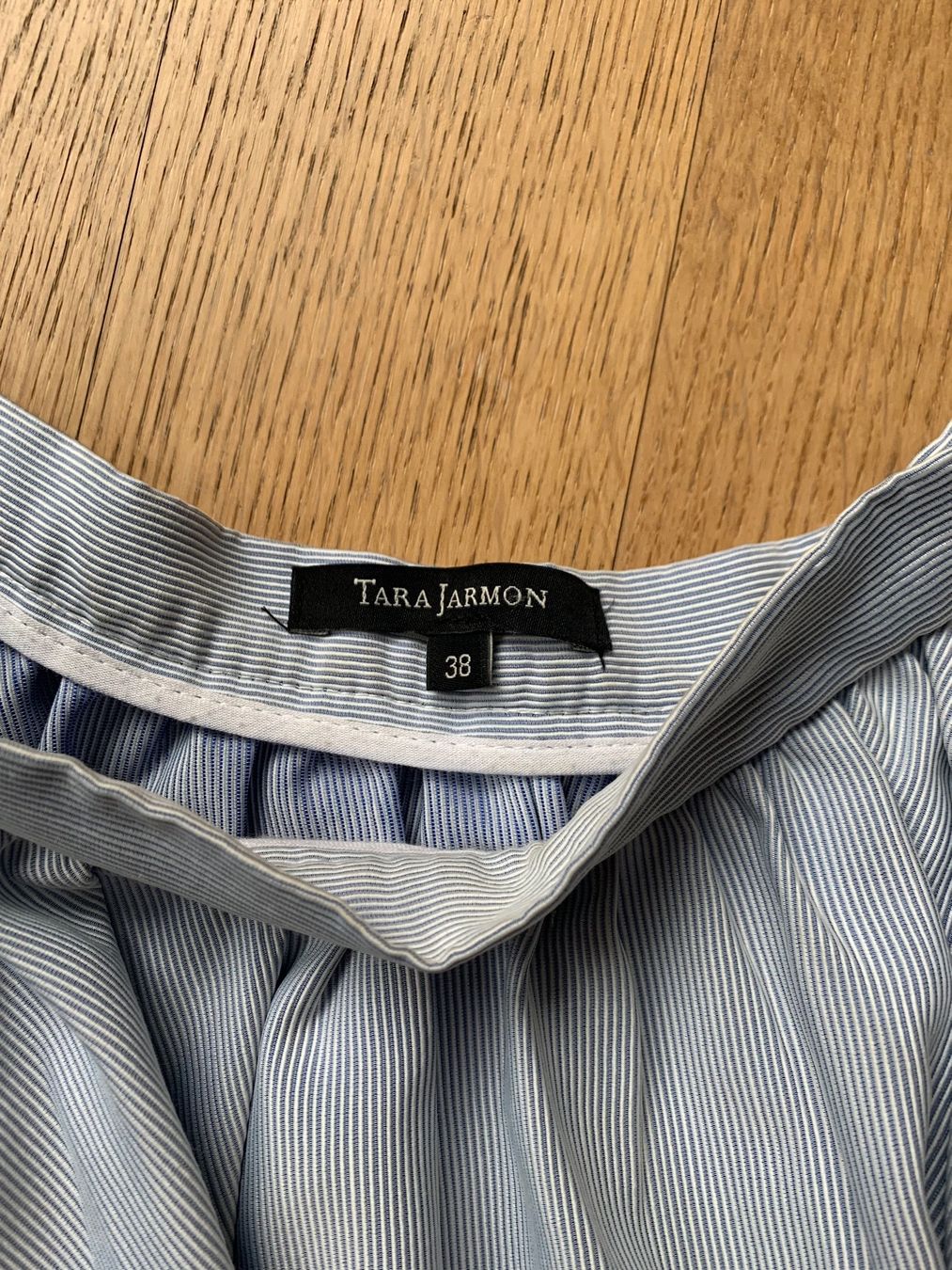 Gonne: Tara Jarmon Jupe Hellblau – Usato da Zürich venduto da aow_8p7m 1