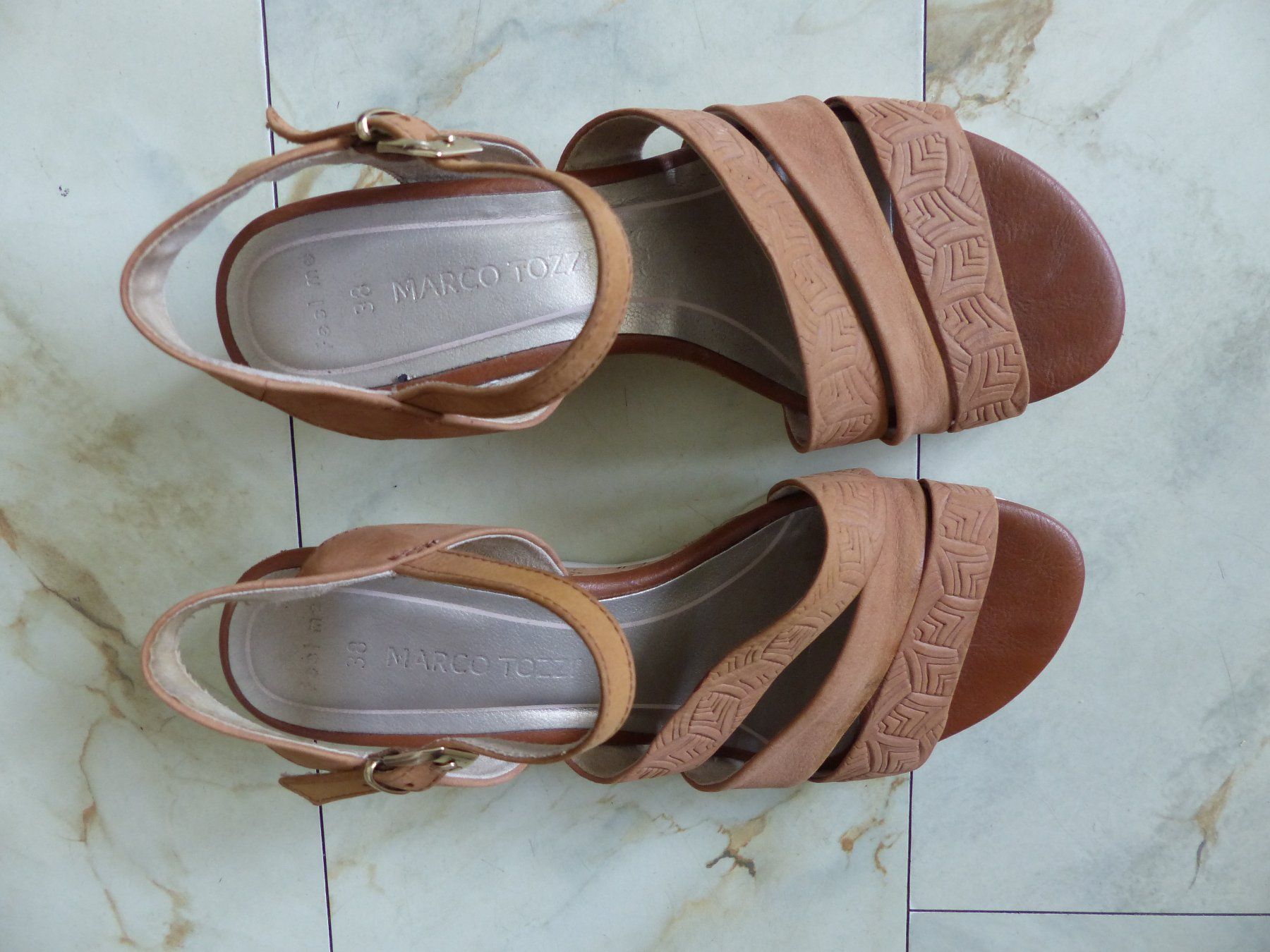 Scarpe da donna: Marco Tozzi Sommerschuhe Gr. 38 / Leder – Usato da Ostermundigen venduto da Phoenix64 1