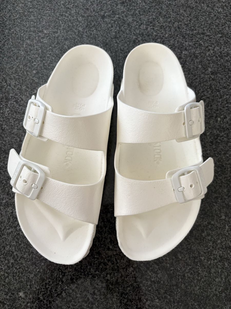 Birkenstock Chaussures femmes: Birkenstock Badeschuhe – D'occasion à Belpberg par Ranukel