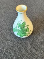 Herend Hungary kleine Vase – handbemalt 