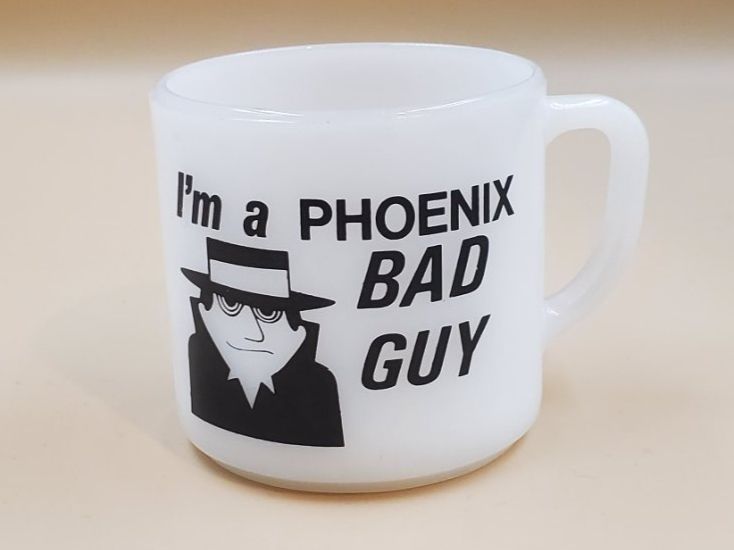 Tazze: Tasse "I'm a Phoenix Bad Guy" en opaline blanche 70's – Usato da Rennaz venduto da La_malle_du_dauphin