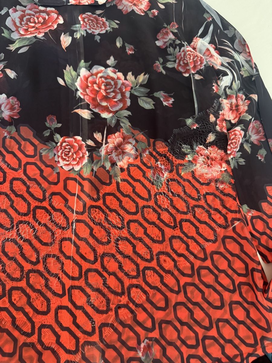 Guess Blusen: Bluse Guess M Rosenmuster  – Gebraucht aus Oberglatt ZH von jul_nhy7 3
