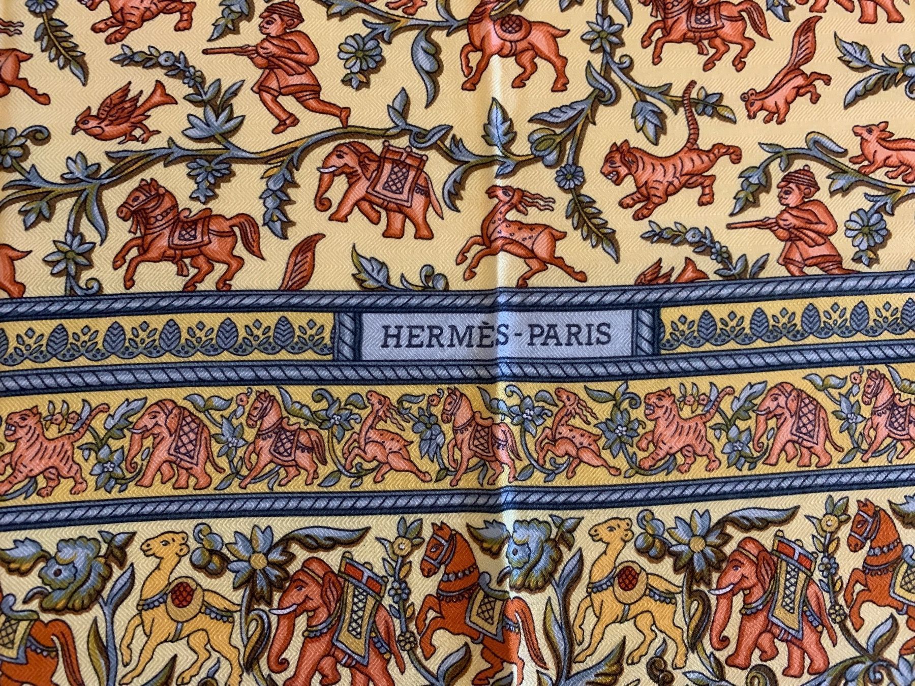 Hermès Foulards, Tücher & Schals: HERMÈS 140, Kaschmir Schal Vintage – Gebraucht aus Bützberg von Alexaborn 2