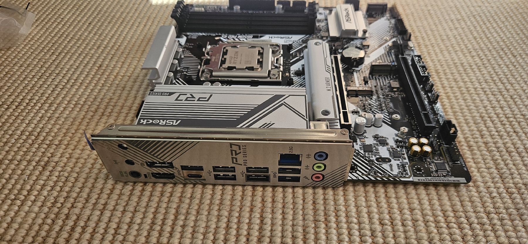 Asrock Mainboards: ASRock B650M Pro4 AM5 Mainboard - neuwertig – Gebraucht aus Zürich von leo_jm6p 1