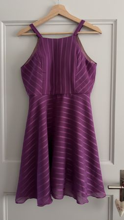 Festliches Kleid lila gestreift (Grösse M/38)