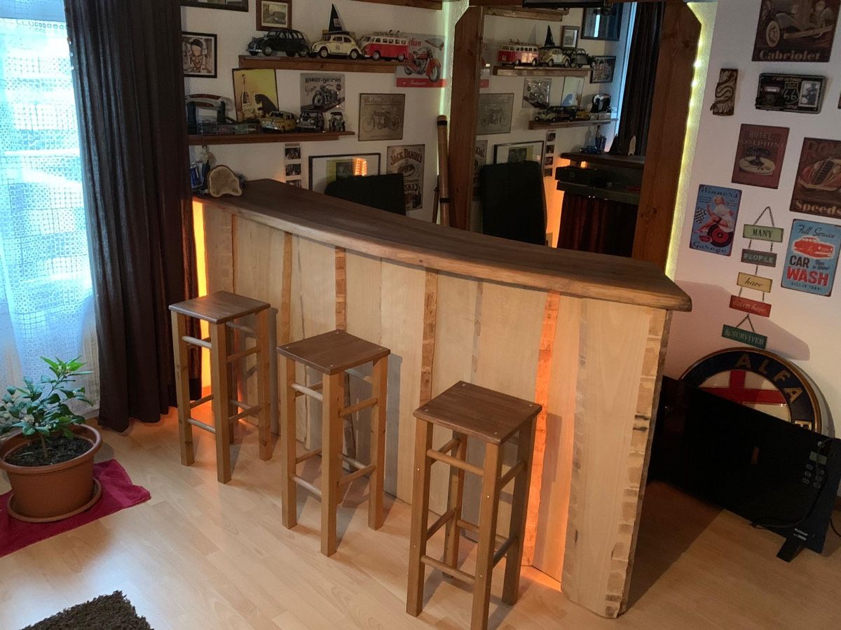 Equipement de magasin & Foires: Holzbar mit Deckplatte aus Nussbaumholz – D'occasion à Amriswil par Ka_Sc 4