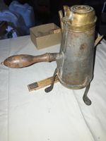 Kaffeekanne  mit Holzgriff, "KAFFEETIER " ins offene Feuer