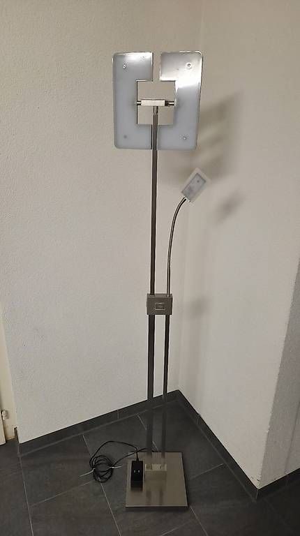 Lampade: Stehlampe – Usato da Pfaffnau venduto da Hawaiano 3