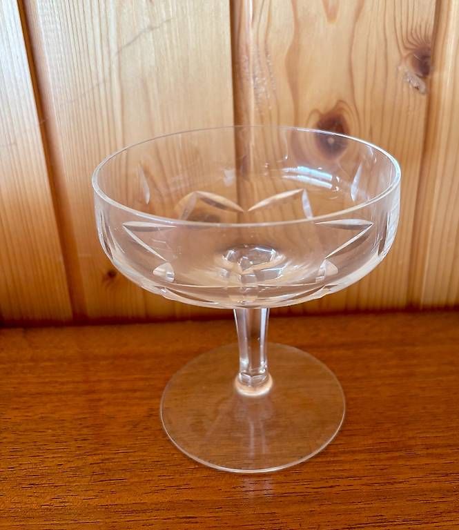 Bicchieri: 12 Dessertschalen/ Champagnerkelche – Usato da Konolfingen venduto da Simon.Roth 2