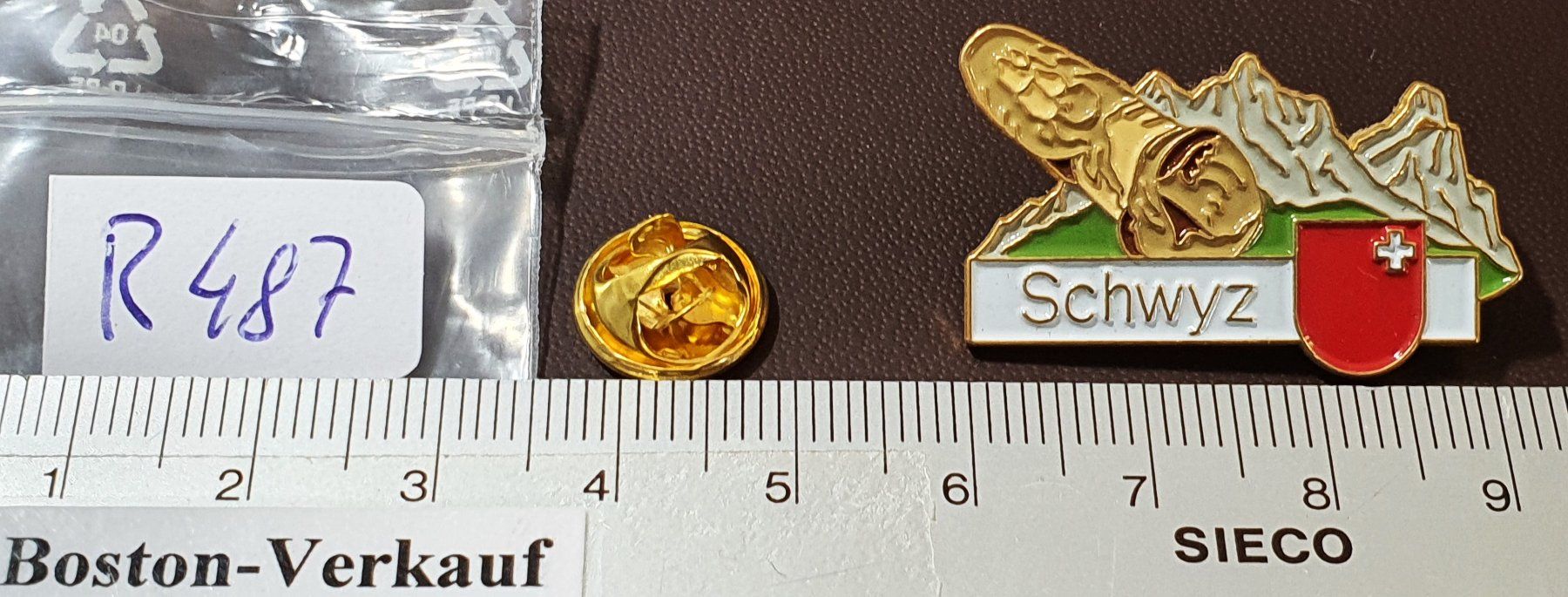 Placchette & Badge: R487 - Pin Brot Schwyz – Usato da Reinach BL venduto da Boston-Verkauf 1