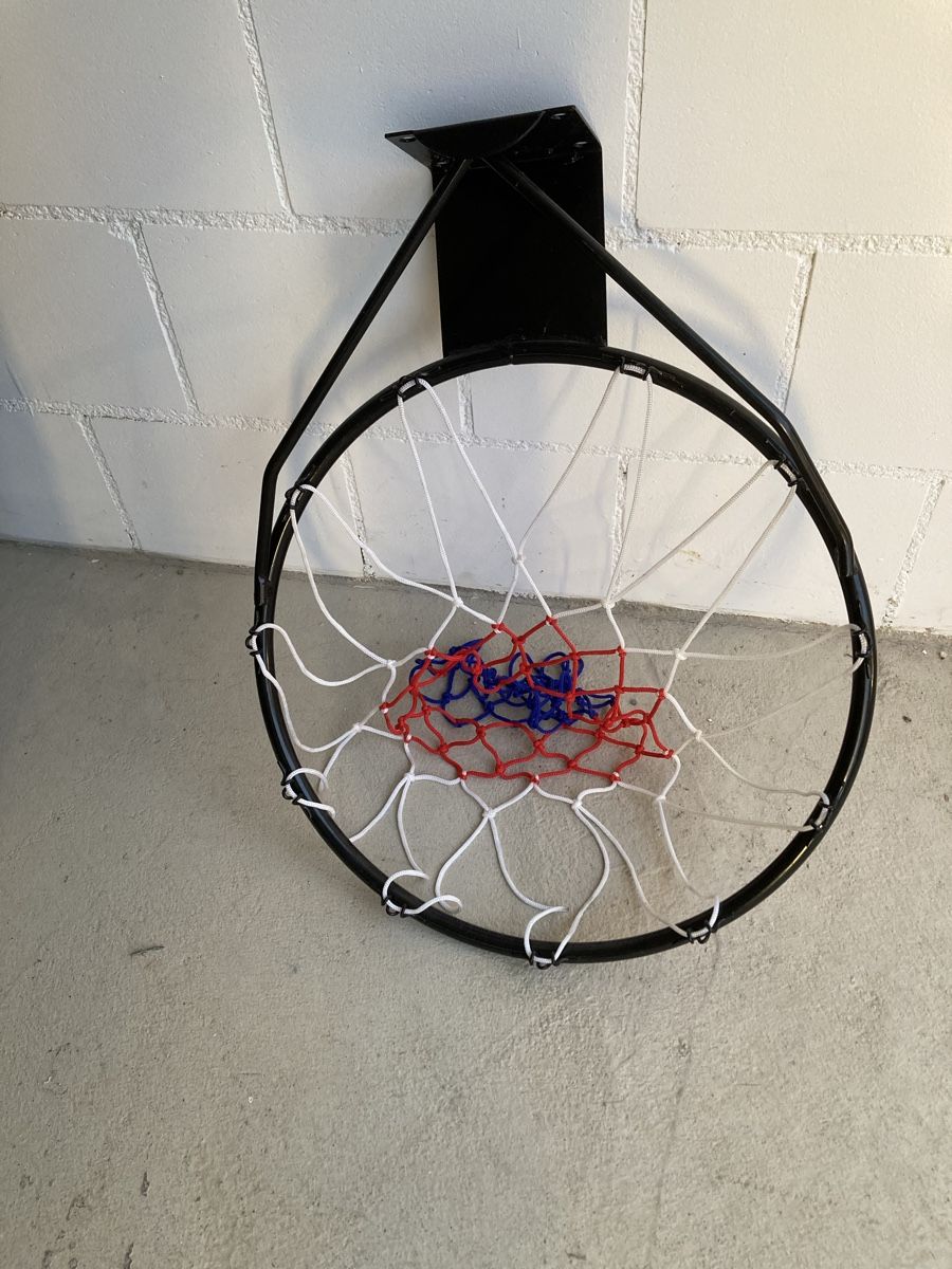 Basketballkörbe: Basketballkorb  höhenberstellbar - original verpackt – Neu und originalverpackt aus Effingen von Fylarama 1