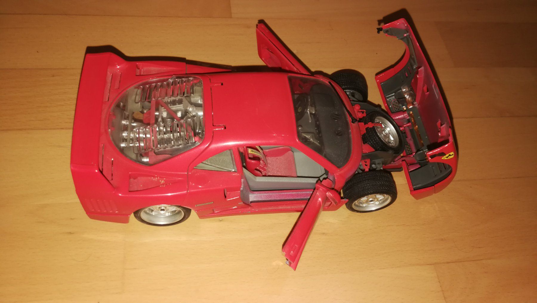 Ferrari Modellini d'auto: Ferrari F40 Modellauto 1:18 – Usato da Glattbrugg venduto da Fleury23 2