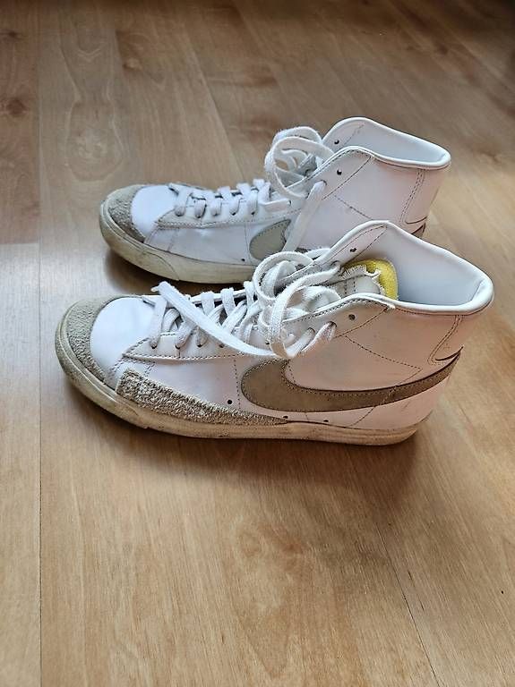 Scarpe da uomo: nike blazer grösse 39 – Usato da Kiesen venduto da Laura._ 2