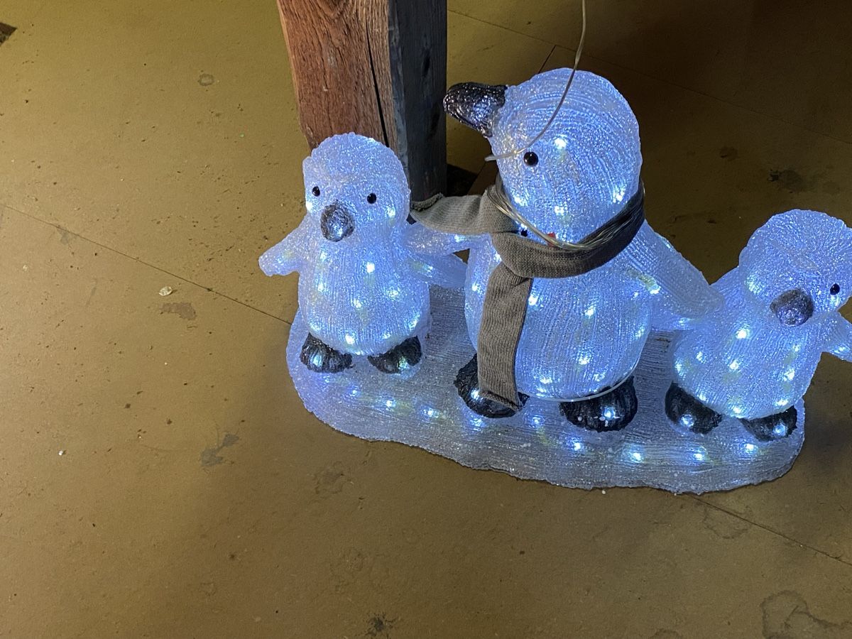 Tutte le decorazioni: Pinguine 3er Set beleuchtet  – Usato da Zürich venduto da Ethno1 2