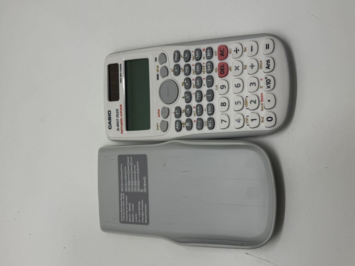 Casio Taschenrechner: Taschenrechner Casio FX-82 Solar  – Gebraucht aus Schlieren von Eldi84