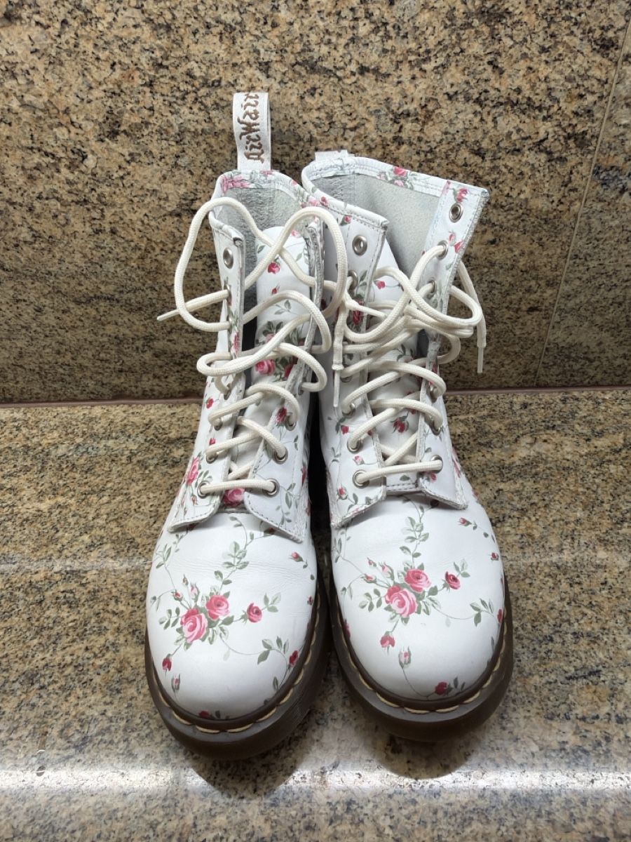 Dr. Martens Scarpe da donna: Dr.Martens mit Rosen unikat – Nuovo (secondo la descrizione) da Birsfelden venduto da Haex