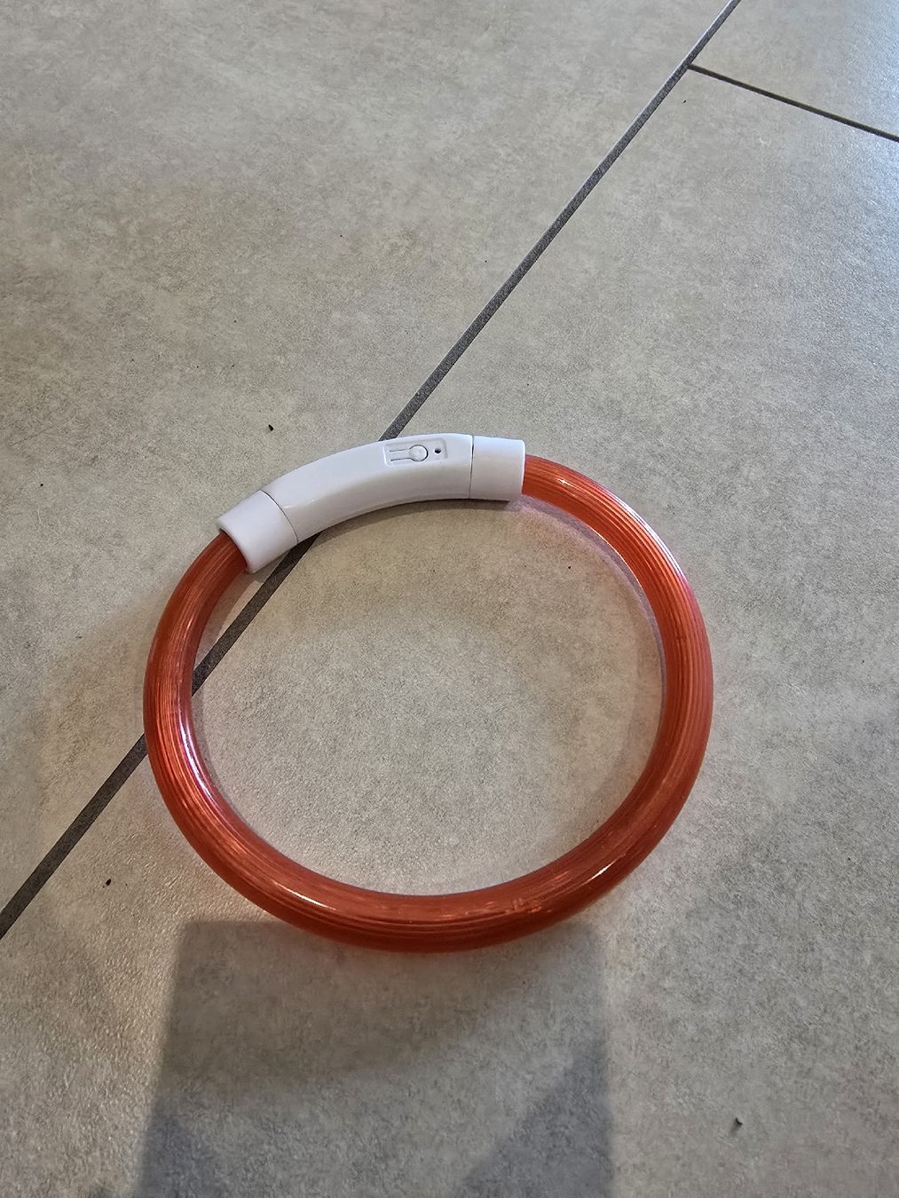 Leine & Halsband: Leuchthalsband – Gebraucht aus Rickenbach b. Wil von Kth_v8