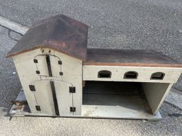 Alter Kuhstall/Kinderspielzeug
