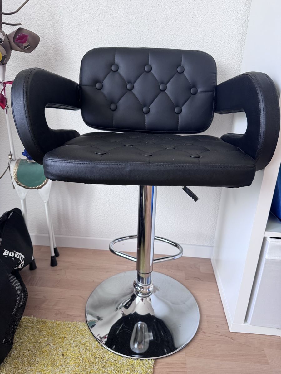 Sgabelli: 2 schwarze Barhocker – Usato da Bülach venduto da sab_2h6y