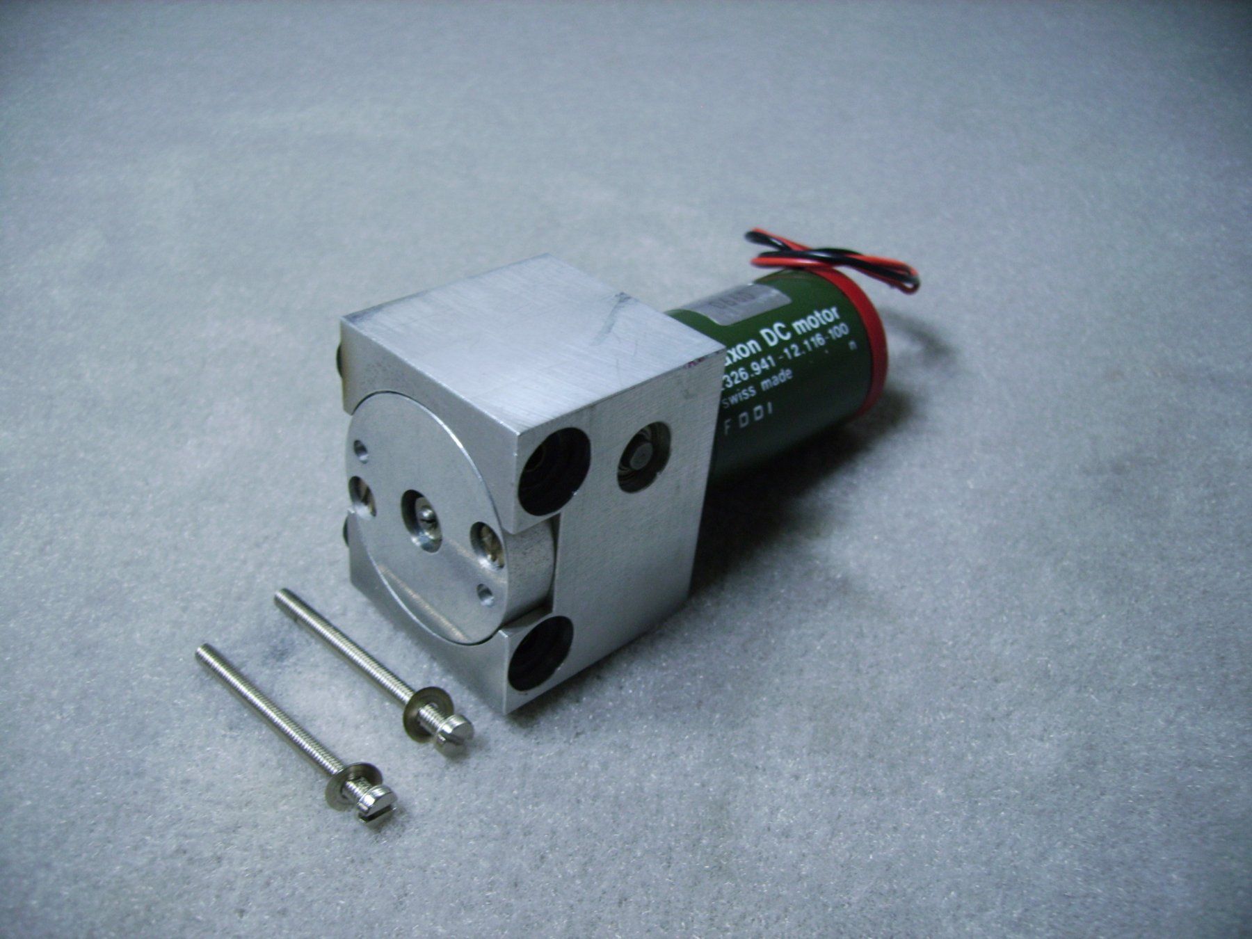 Maxon  Motori: Maxon 28VDC Motor mit Schneckengetriebe – Nuovo (secondo la descrizione) da Mönchaltorf venduto da boesi51 4