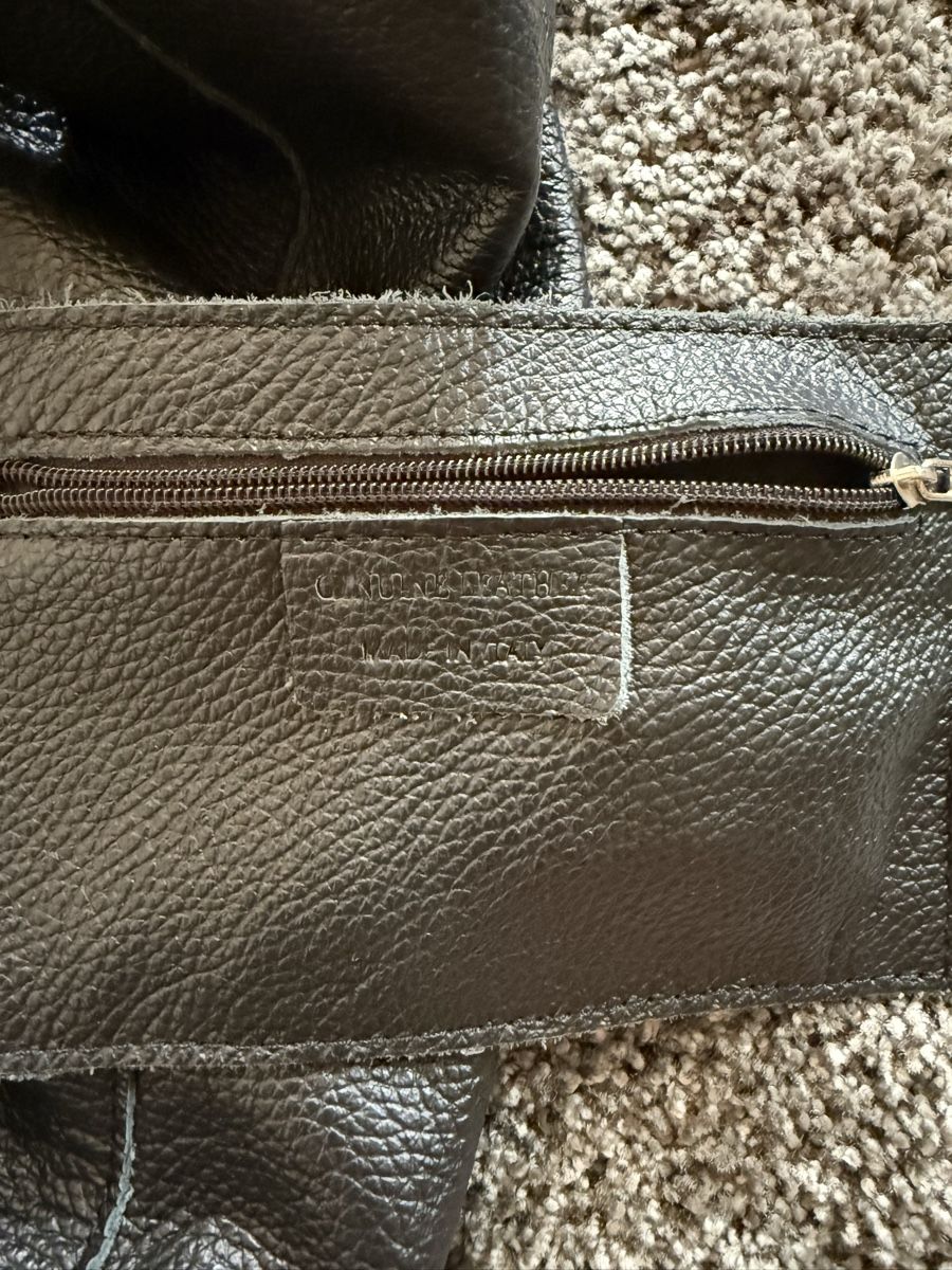 Taschen für Damen: Lederhandtasche – Gebraucht aus Oberglatt ZH von sam_vs55 2