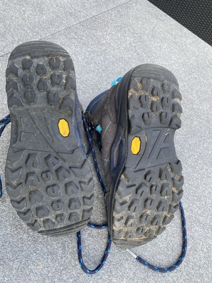 Lowa Herrenschuhe: Wanderschuhe – Gebraucht aus Watt von yaelD 3