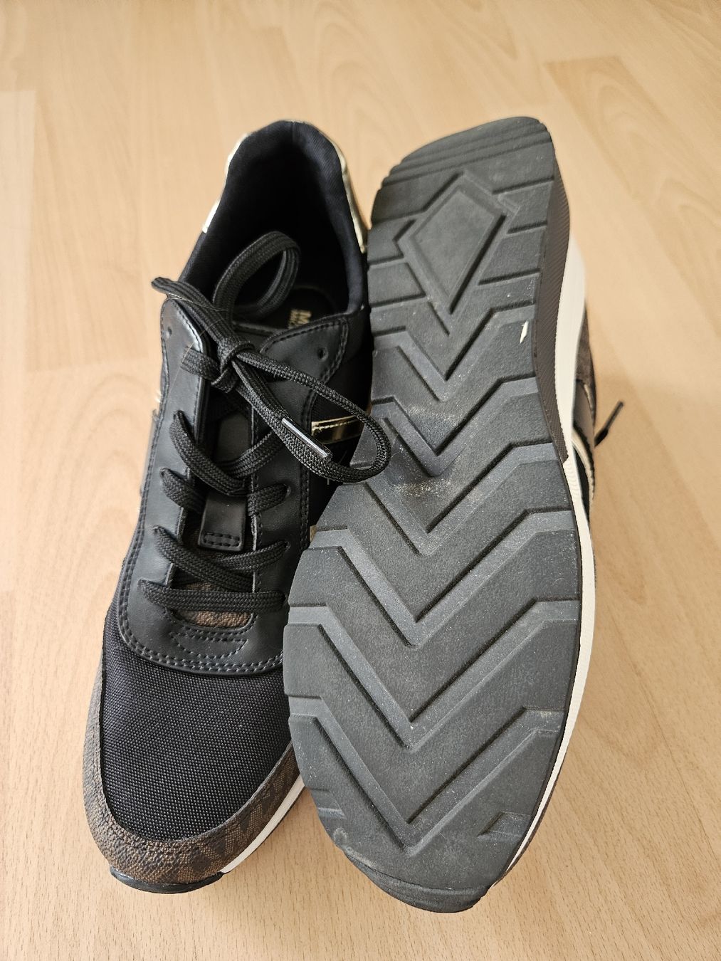 Michael Kors Chaussures femmes: Michael Kors Sneaker, Grösse 40 – D'occasion à St. Gallen par Rebiili 6