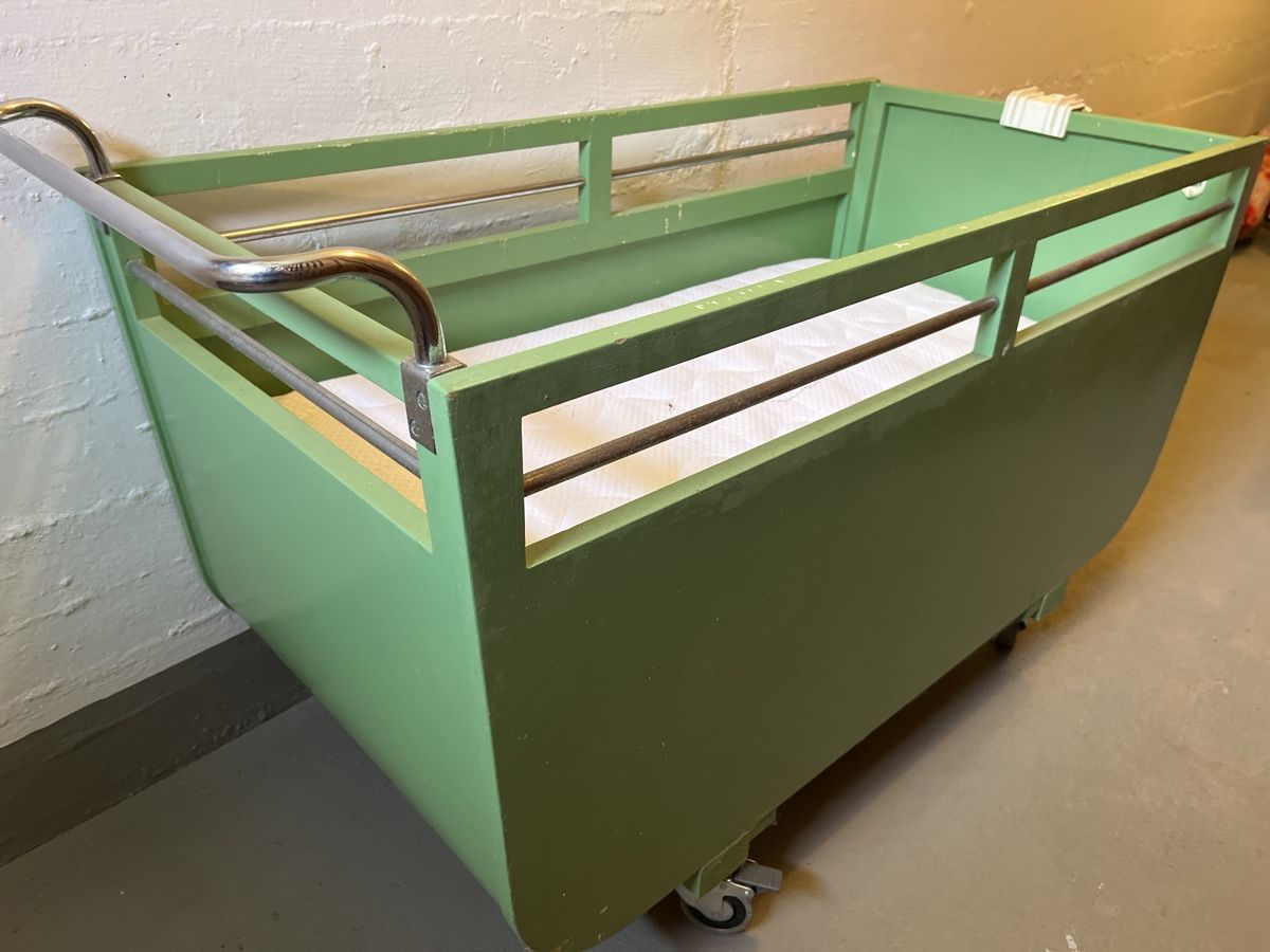 Betten: Vintage  Babybett Stubenwagen – Gebraucht aus Münsingen von bettina_k 1